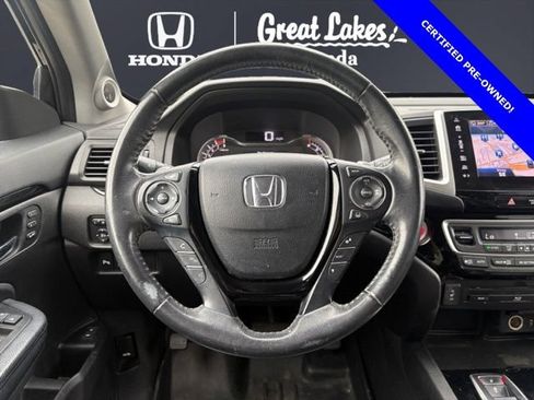 Used 2017 Honda Pilot Touring image 12