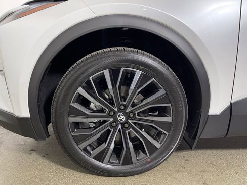 New 2026 Toyota C-HR AWD/4WD image 11
