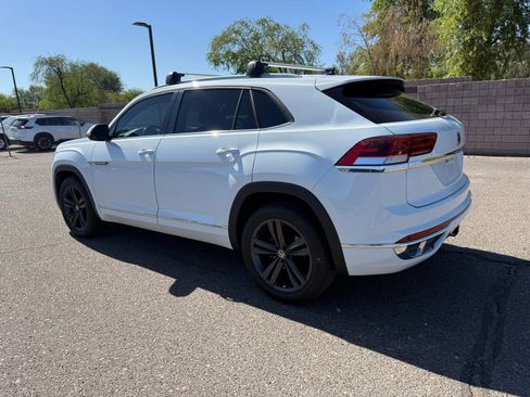 Used 2021 Volkswagen Atlas Cross Sport SE w/ V6 Towing Package FWD image 7