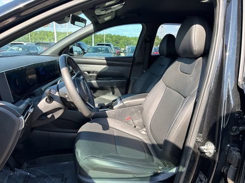 Used 2025 Hyundai Santa Cruz SEL AWD/4WD image 11