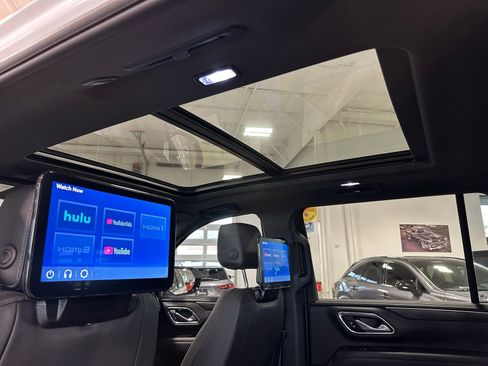 Used 2024 Chevrolet Suburban Z71 w/ Z71 Off-Road Package image 34