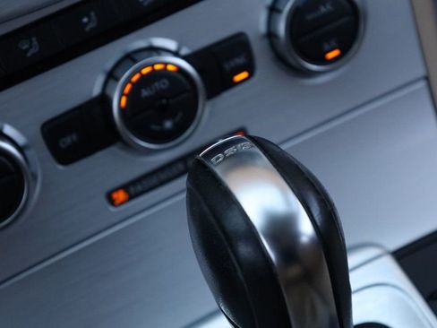 Used 2013 Volkswagen CC R-Line image 31