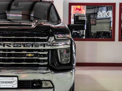 Used 2022 Chevrolet Silverado 2500 LTZ image 38