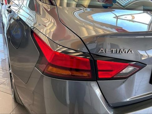 New 2026 Nissan Altima 2.5 SR FWD image 11