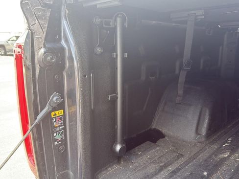 Used 2024 GMC Sierra 1500 AT4X image 8