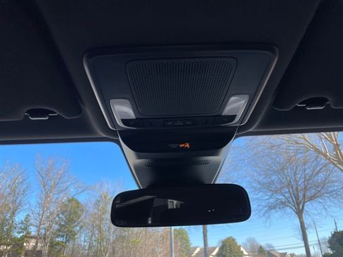 Certified 2025 Honda HR-V Sport image 15