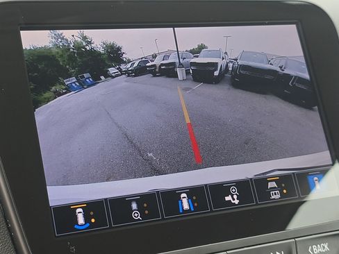 Used 2022 Chevrolet Equinox LT AWD/4WD image 31