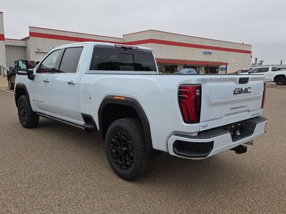 New 2026 GMC Sierra 2500 Denali Ultimate w/ LPO, Black Badging Package