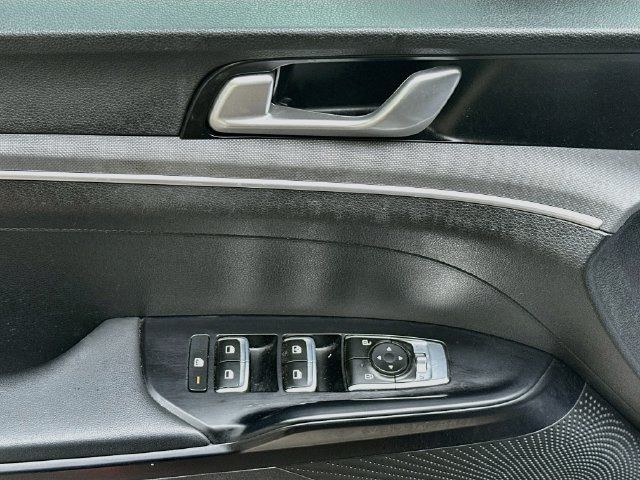 Used 2021 Kia K5 LX FWD image 18