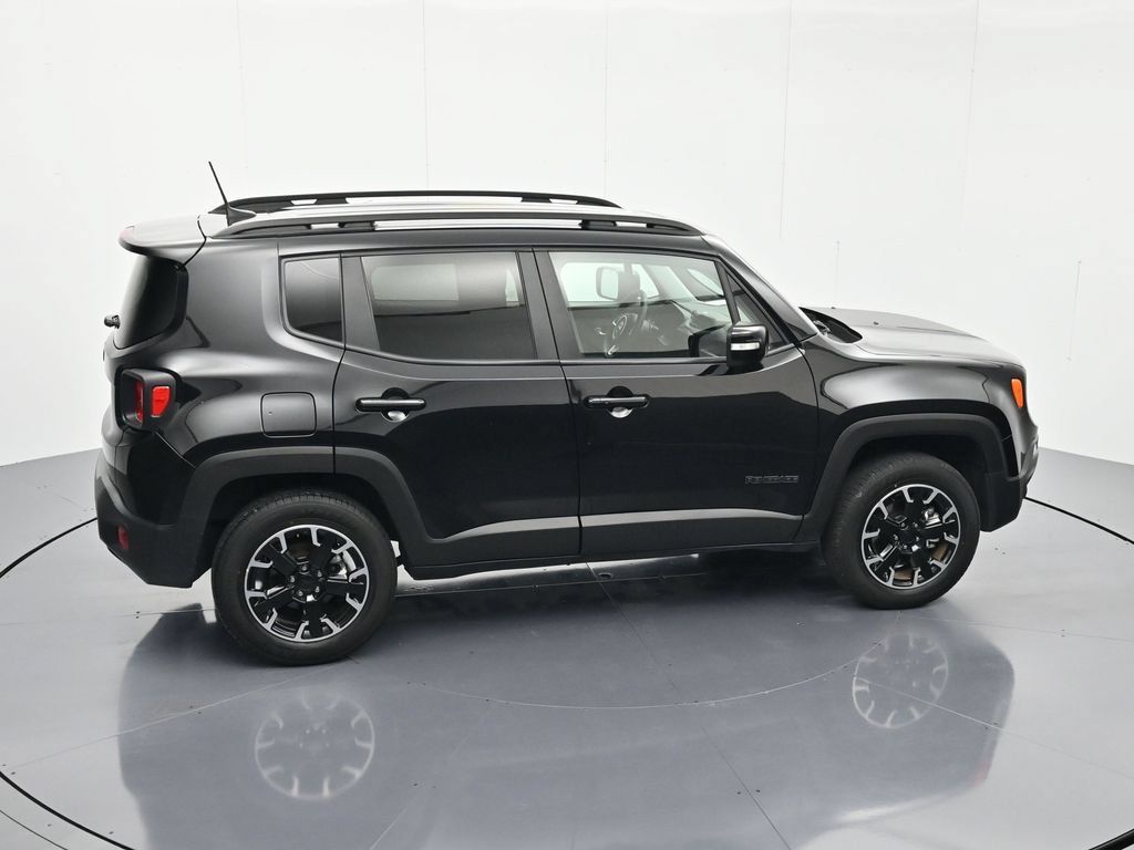 Used 2023 Jeep Renegade Latitude AWD/4WD image 31