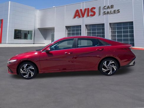 Used 2025 Hyundai Elantra SEL FWD image 10