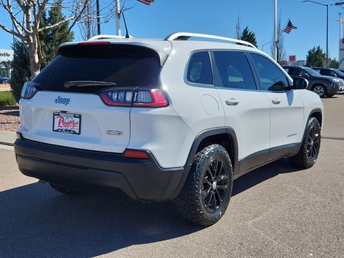 Used 2020 Jeep Cherokee Latitude Plus w/ Comfort/Convenience Group image 3