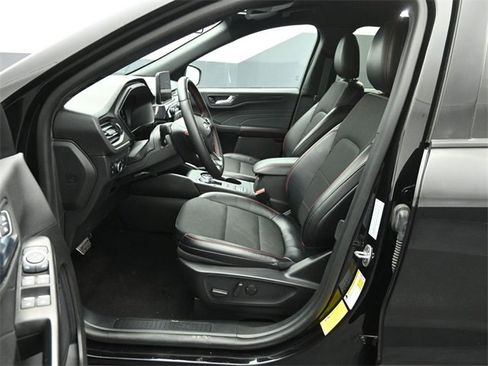 Used 2024 Ford Escape ST-Line w/ Equipment Group 301A image 10