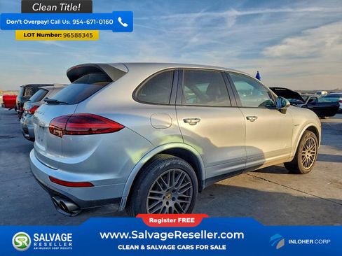 Used 2017 Porsche Cayenne S Platinum image 4