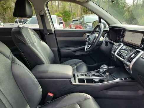 Used 2023 Kia Sorento EX w/ Panoramic Sunroof Package image 35