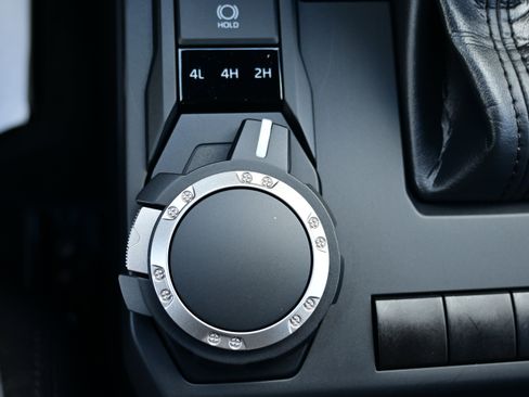 Used 2025 Toyota Tacoma SR w/ SR Upgrade Package image 21