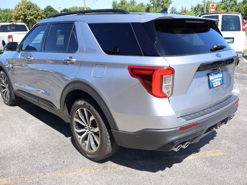Used 2022 Ford Explorer ST AWD/4WD image 5