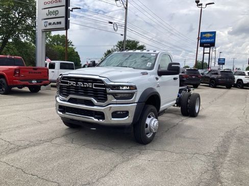 New 2025 RAM 5500 Tradesman image 3