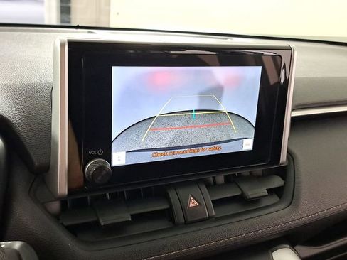 Used 2025 Toyota RAV4 XLE image 29