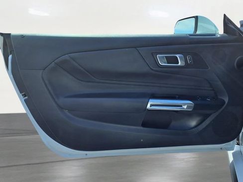 Used 2026 Ford Mustang Premium RWD image 9