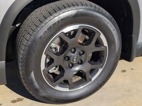 Used 2025 Honda Pilot EX-L image 12