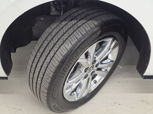 Used 2024 Toyota Sienna Platinum AWD/4WD image 48