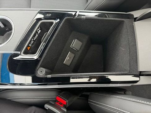 New 2025 Cadillac Lyriq Luxury AWD/4WD image 24