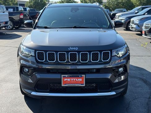 Used 2023 Jeep Compass Limited AWD/4WD image 10