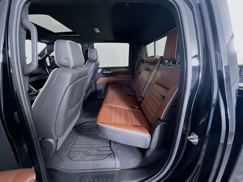 Certified 2025 GMC Sierra 3500 Denali Ultimate AWD/4WD image 24