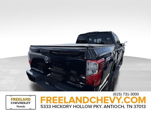 Used 2019 Nissan Titan PRO-4X w/ Pro-4x Convenience Package AWD/4WD image 3