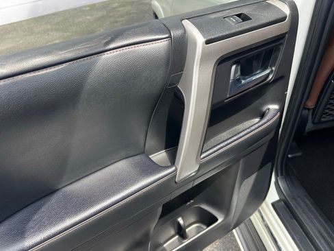 Used 2023 Toyota 4Runner Limited AWD/4WD image 39