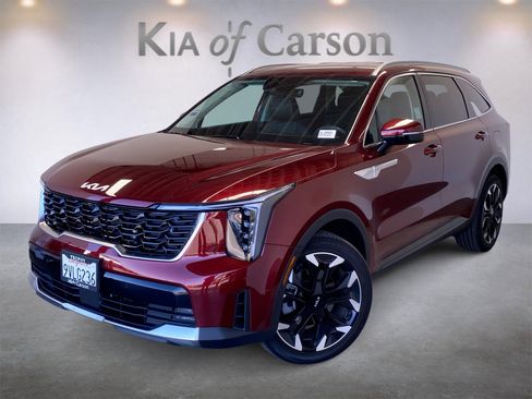 Certified 2025 Kia Sorento EX image 1