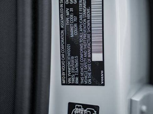 New 2026 Volvo XC60 B5 Plus w/ Protection Package Premier image 39