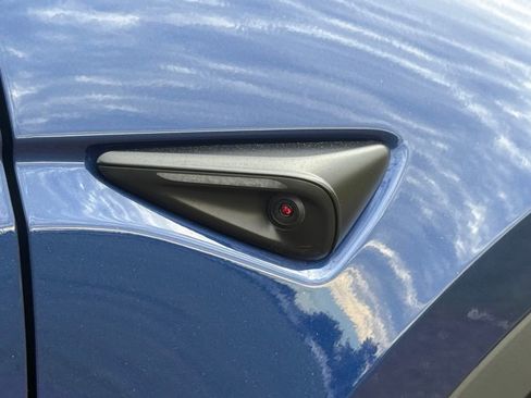 Used 2023 Tesla Model Y Performance image 42