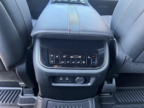 Certified 2025 Nissan Armada PRO-4X w/ Pro-4X Premium Package AWD/4WD image 31