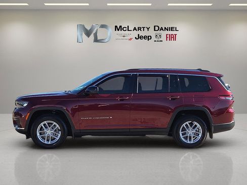 Used 2022 Jeep Grand Cherokee L Laredo w/ Luxury Tech Group I image 3