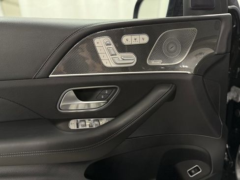 Used 2023 Mercedes-Benz GLS 580 4MATIC image 15
