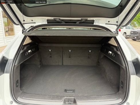 Certified 2023 Buick Envision Essence w/ Technology Package I AWD/4WD image 9