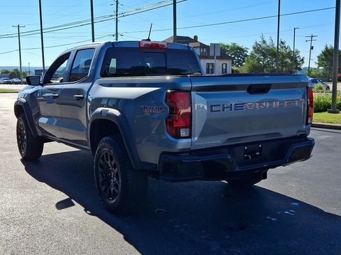 Used 2025 Chevrolet Colorado Trail Boss AWD/4WD image 4