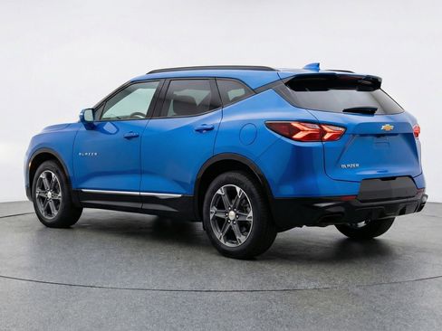 Used 2025 Chevrolet Blazer LT image 6