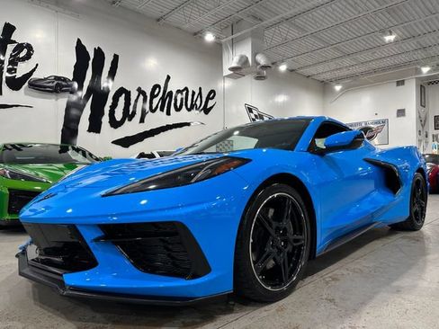 Used 2023 Chevrolet Corvette Stingray Premium Cpe w/ Z51 Performance Package RWD image 17