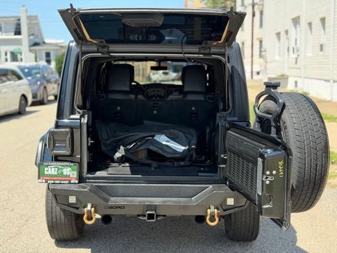 Used 2019 Jeep Wrangler Unlimited Rubicon AWD/4WD image 7