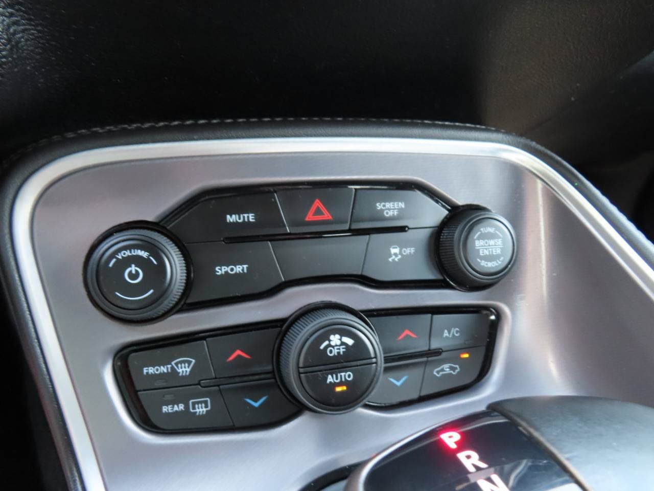 Used 2019 Dodge Challenger SXT RWD image 27