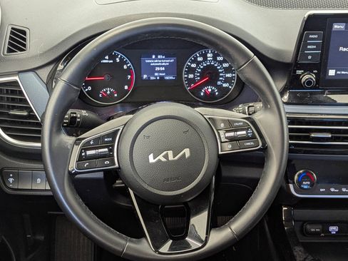 Used 2023 Kia Seltos S image 15