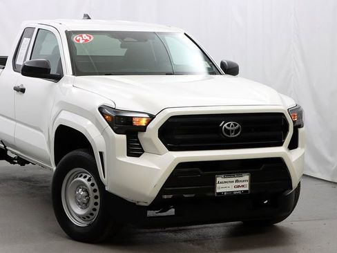 Used 2024 Toyota Tacoma SR RWD image 2