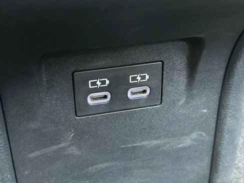 Certified 2023 Toyota Prius LE AWD/4WD image 21