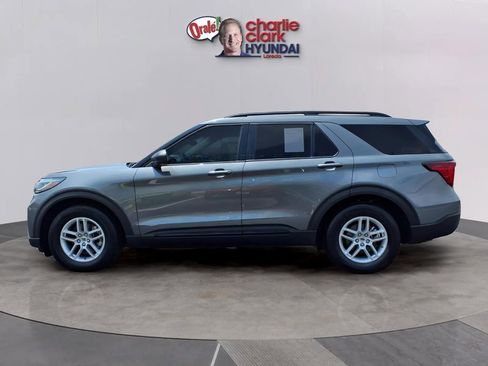 Used 2026 Ford Explorer Active RWD image 2