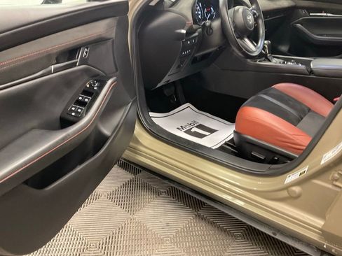 Used 2024 MAZDA MAZDA3 s image 4