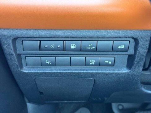 Used 2025 Mitsubishi Outlander SEL image 21