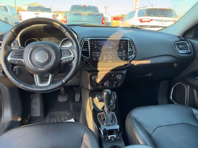 Used 2018 Jeep Compass Limited AWD/4WD image 14